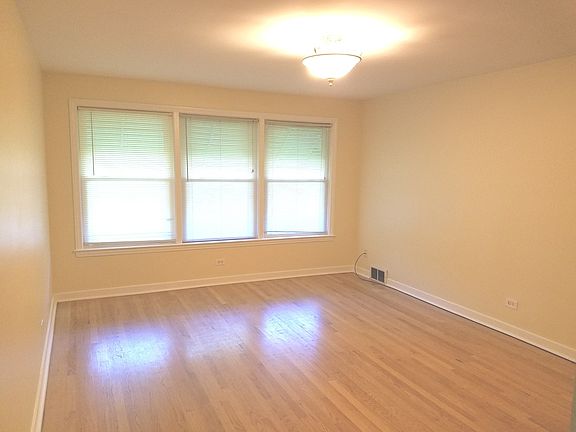 2nd image of 8933 Lavergne Ave APT 1N