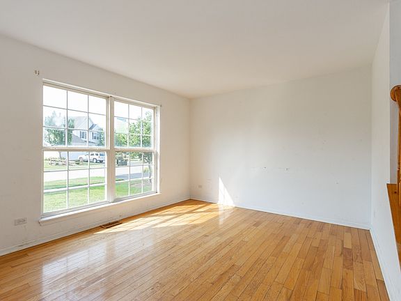 5th image of 5493 Danbury Cir