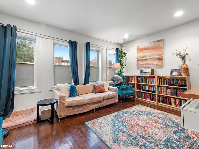 1621 N McVicker Ave #1 — Photo 5
