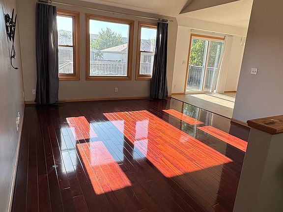 4th image of 7421 S 17th St