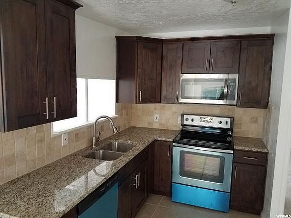 3rd image of 3171 W Hillsdale Dr