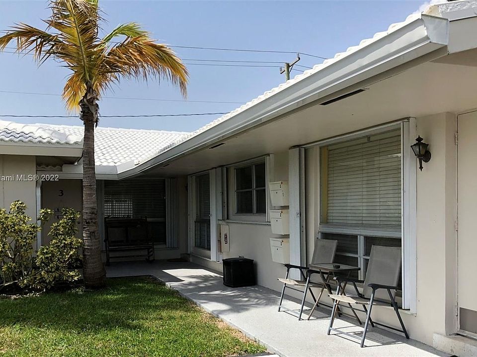 1st image of 1960 NE 56th St #3
