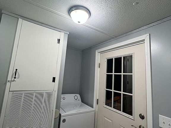 5th image of 276 Barker Rd #C
