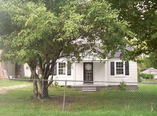 5286 Airview Rd, Memphis, TN 38109