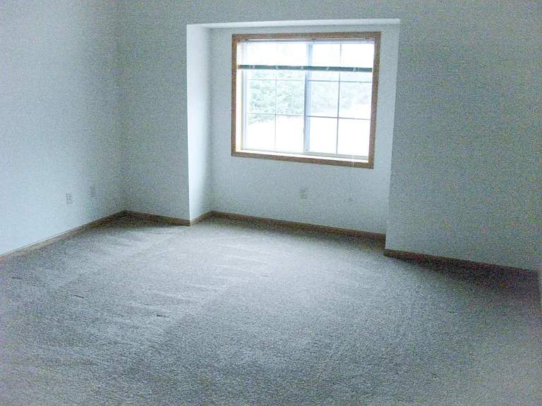 5596 165th St E — Photo 3