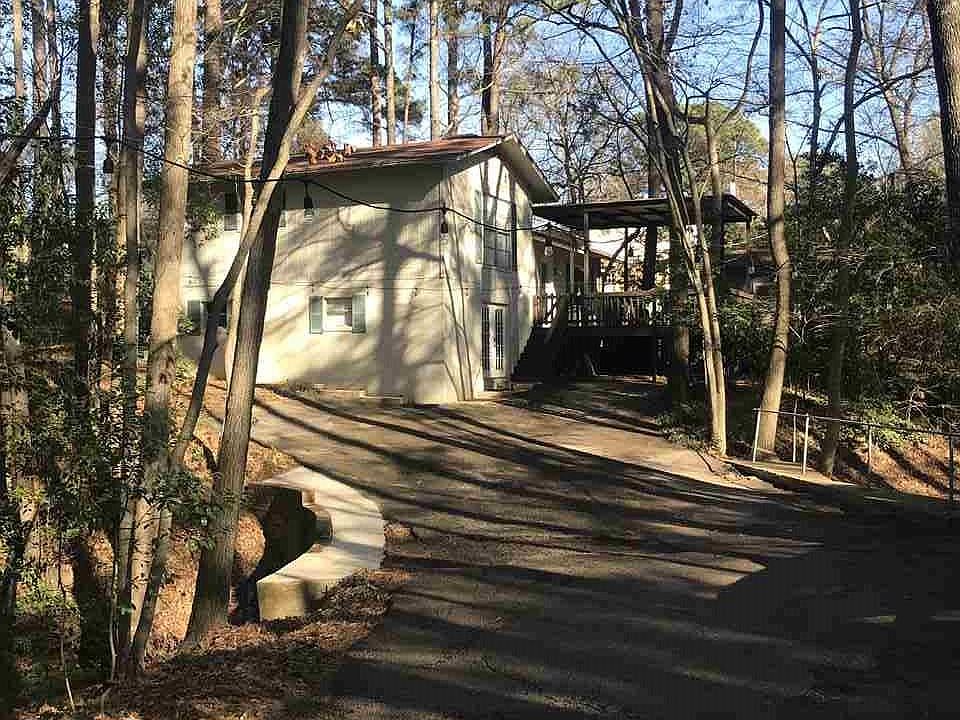 1st image of 133 Fairway Dr E