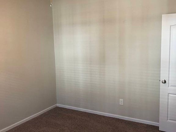 4th image of 216 Breccia Ln