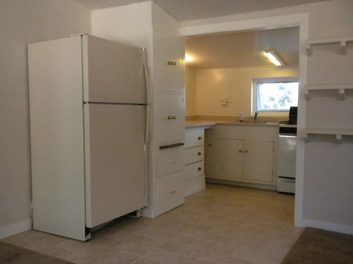 Building Photo - 3643A Moorland Ave