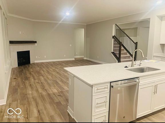 5th image of 16674 Bowesmont Dr
