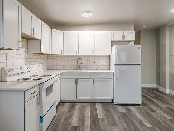 3rd image of 1307 E Muriel St