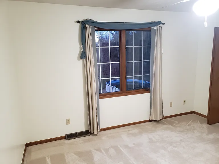 Silver Dawn Ln — Photo 3