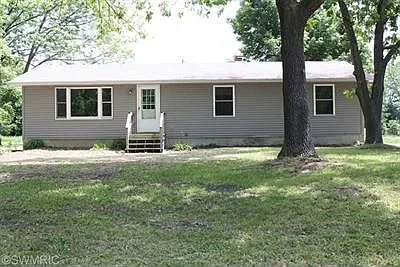 4028 220th Ave photo 1