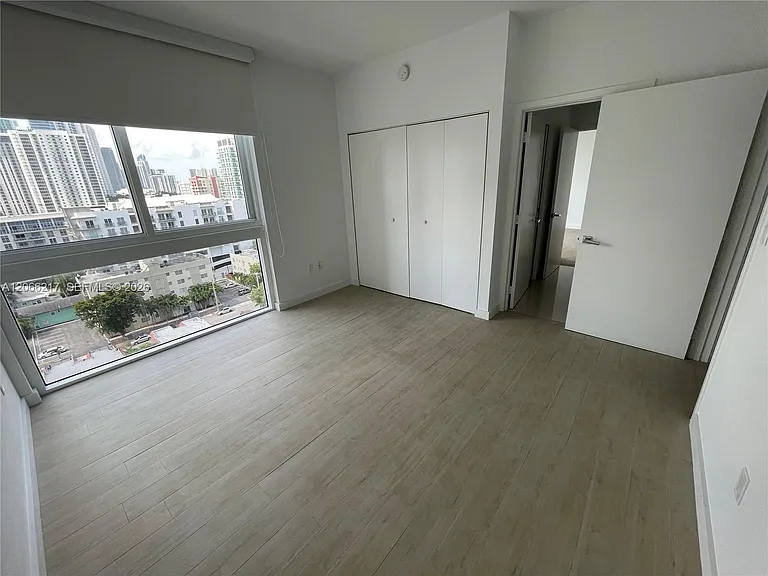 600 NE 27th St #1205 — Photo 40