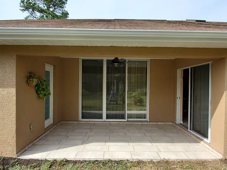 Pack porch