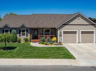 1953 NW Wildflower Pl, Redmond, OR 97756