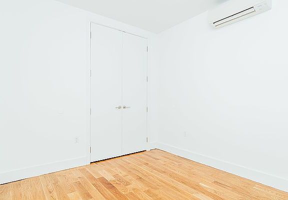 3rd image of 876 Bergen St #7R