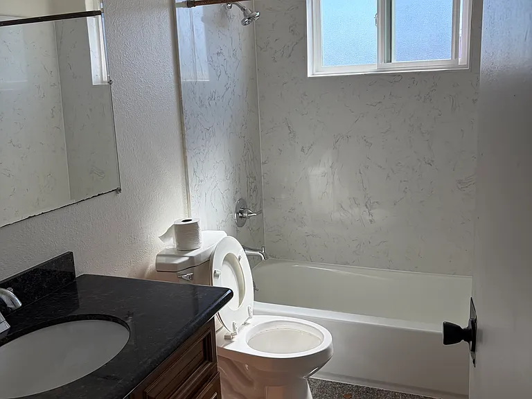 27087 Belvedere Ct #6 — Photo 3