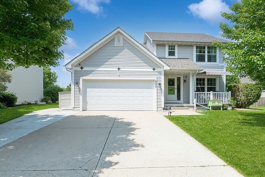 1st image of 605 SE Melrose Dr
