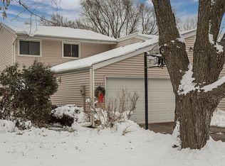 5203 Twana Dr, Des Moines, IA 50310