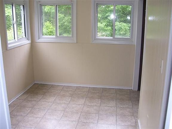3rd image of 3523 Lynhaven Dr