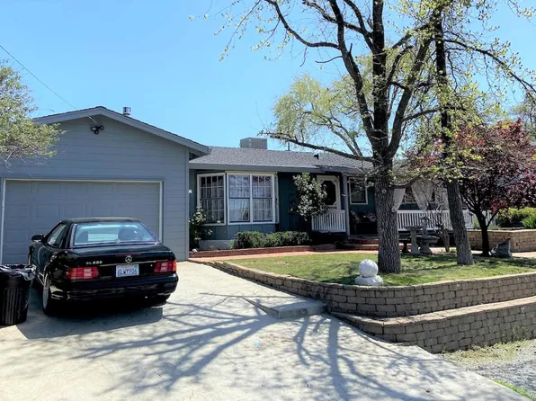 517 Amador Ave, Angels Camp, CA 95222