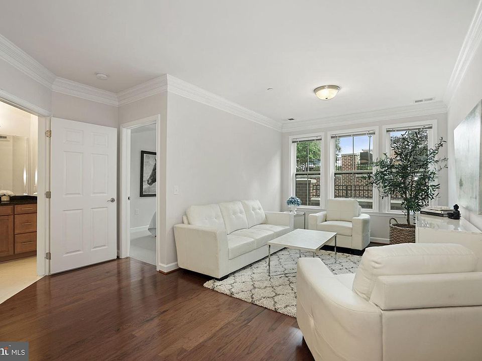 1st image of 2101 N Monroe St APT 107