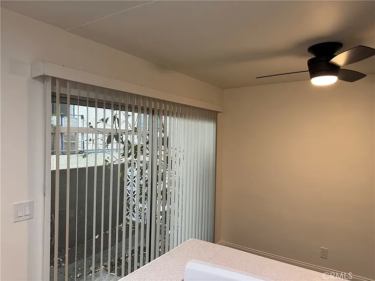 1164 Irving Ave #A — Photo 32