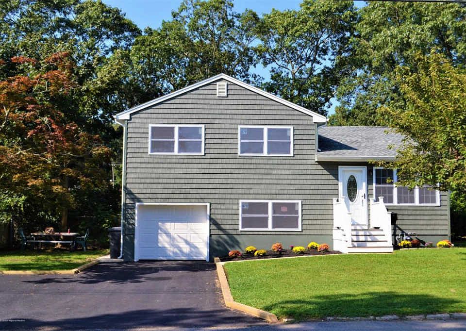 1st image of 306 Arrowhead Park Dr