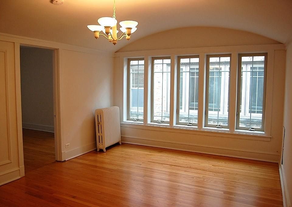 1st image of 1700 W Touhy Ave #812