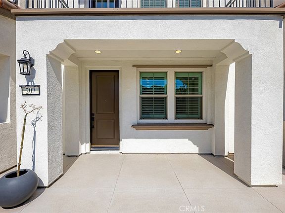 2nd image of 207 Colby Cir