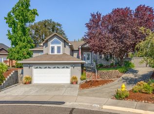 522 Ridgeway Cir, Central Pt, OR 97502