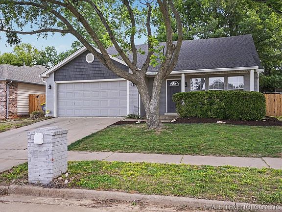 2nd image of 11245 S Nandina Ave
