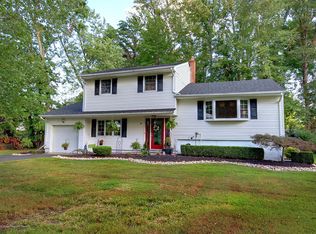 39 Birmingham Dr, Manalapan, NJ 07726