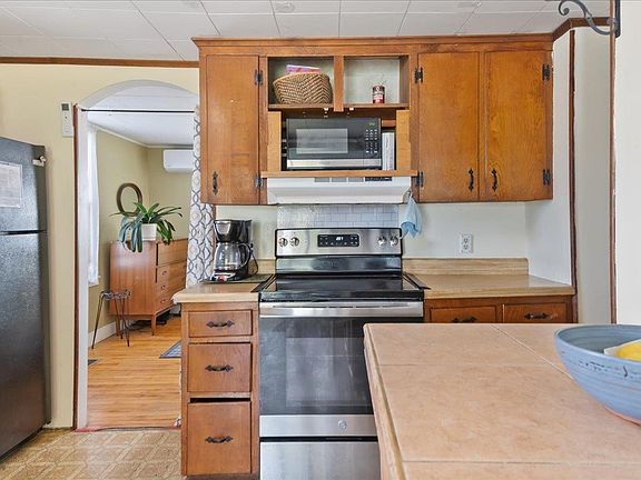 5th image of 251 Hunt Road