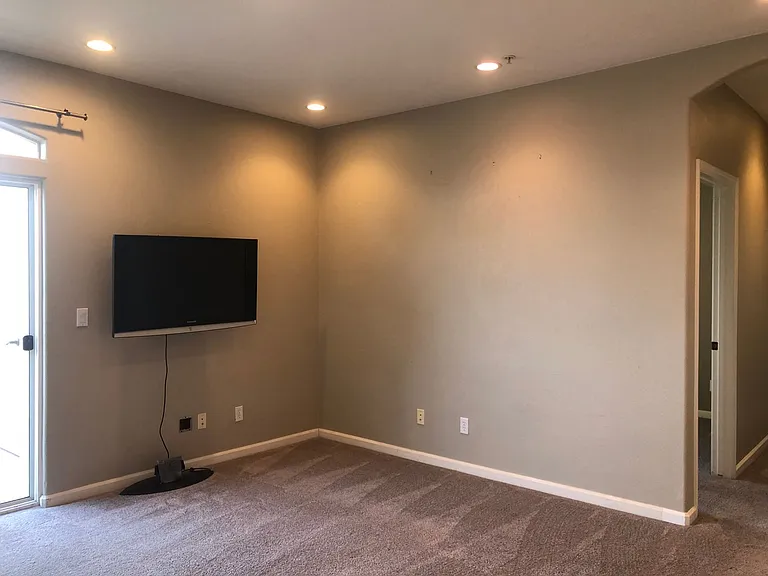 610 Sunrise Dr #6D — Photo 2