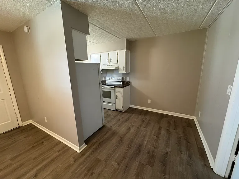 330 45th Ave S #5 — Photo 6