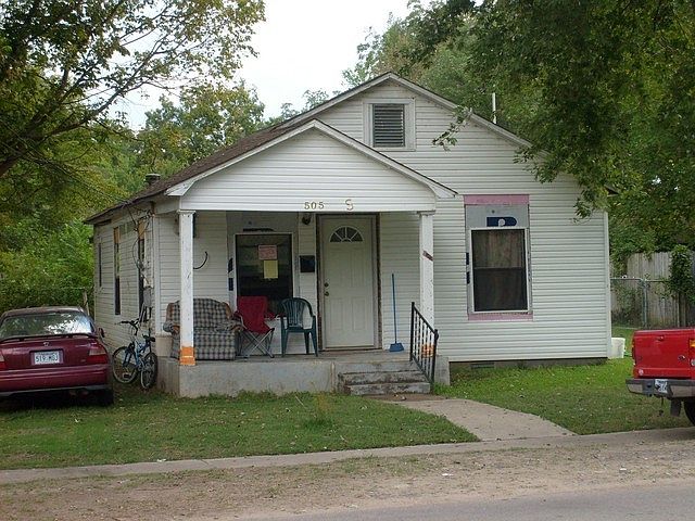 1st image of 505 S 3rd St