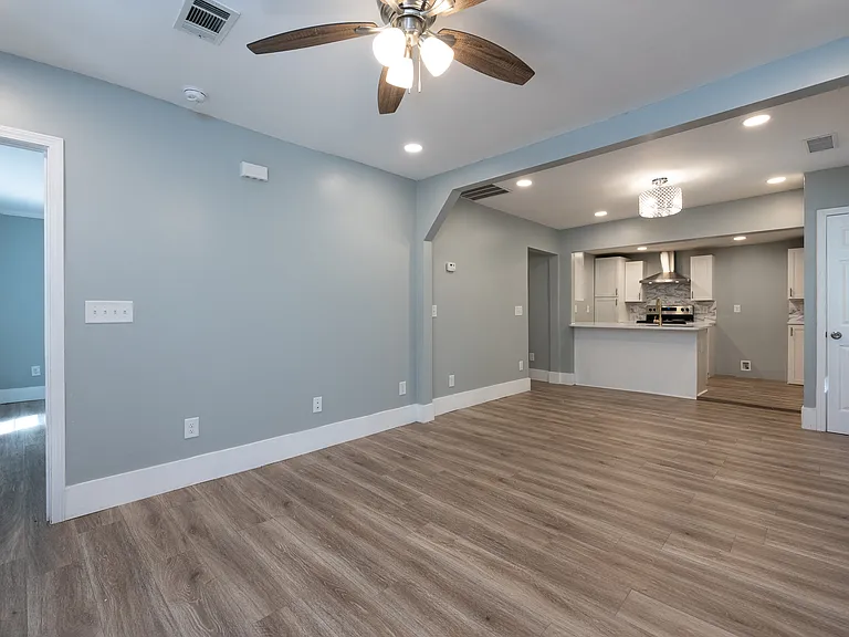 2227 Telhurst St SW — Photo 5