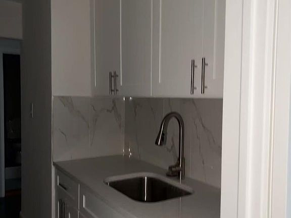 5th image of 5530 98 Place #2B
