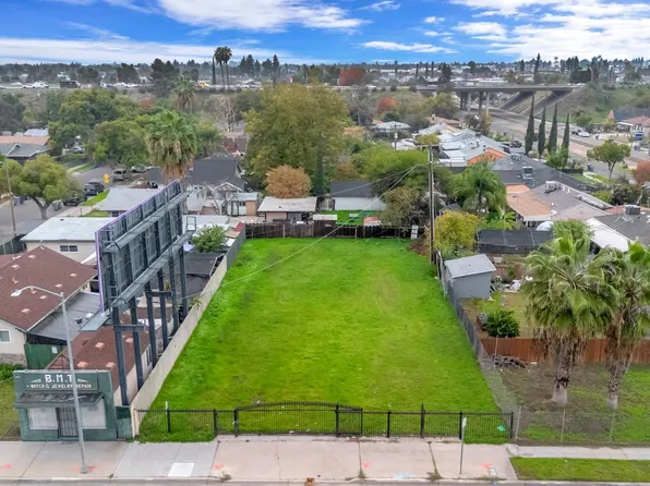 1361 N 1st St, Fresno, CA 93703