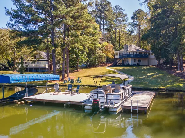 1691 White Oak Dr, White Plains, GA 30678