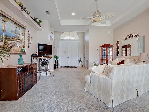 5th image of 10137 Mainsail Dr