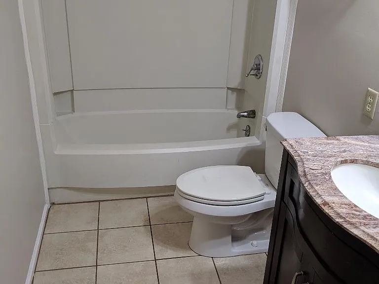 474 Woodview Dr — Photo 14