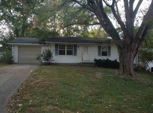 1130 Hillcrest Dr, Mount Carmel, IL 62863