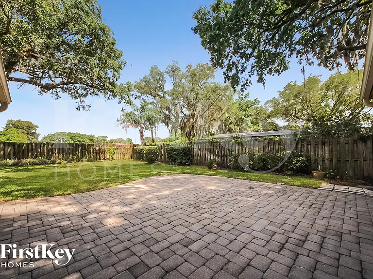 2409 Brookside Ave — Photo 15