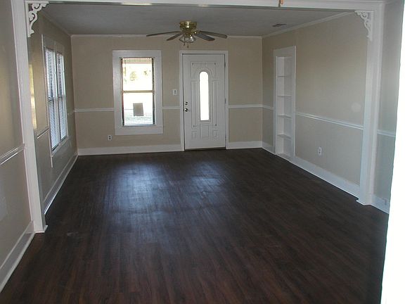 4th image of 1400 S 45th St