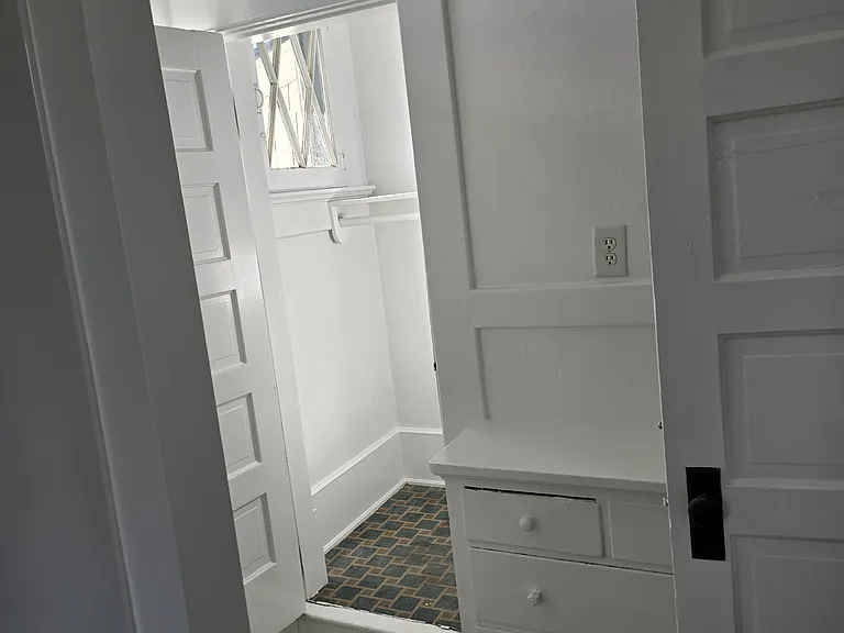 711 N Pine St #5 — Photo 18