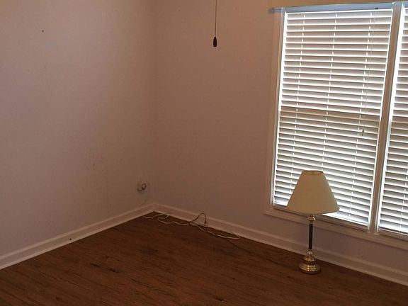 5th image of 421 Deer Path