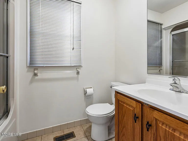 157 Northampton Dr — Photo 28
