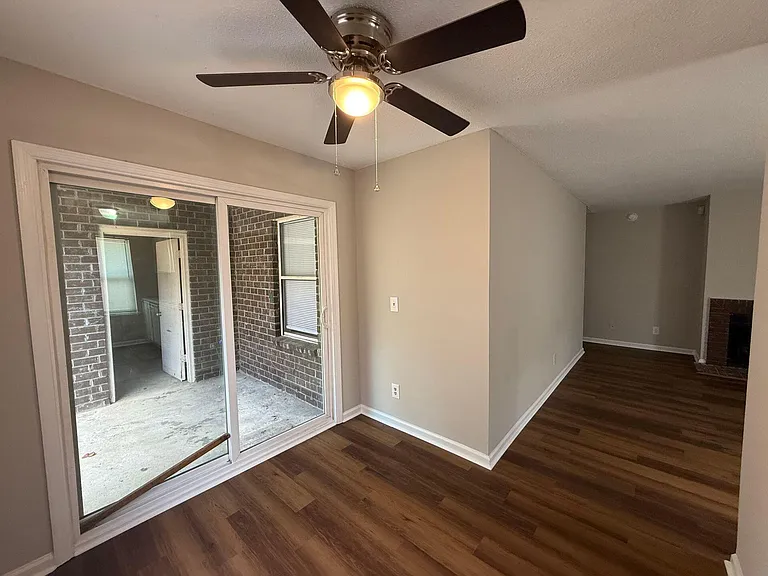 152 Dorchester Manor Blvd #A — Photo 6